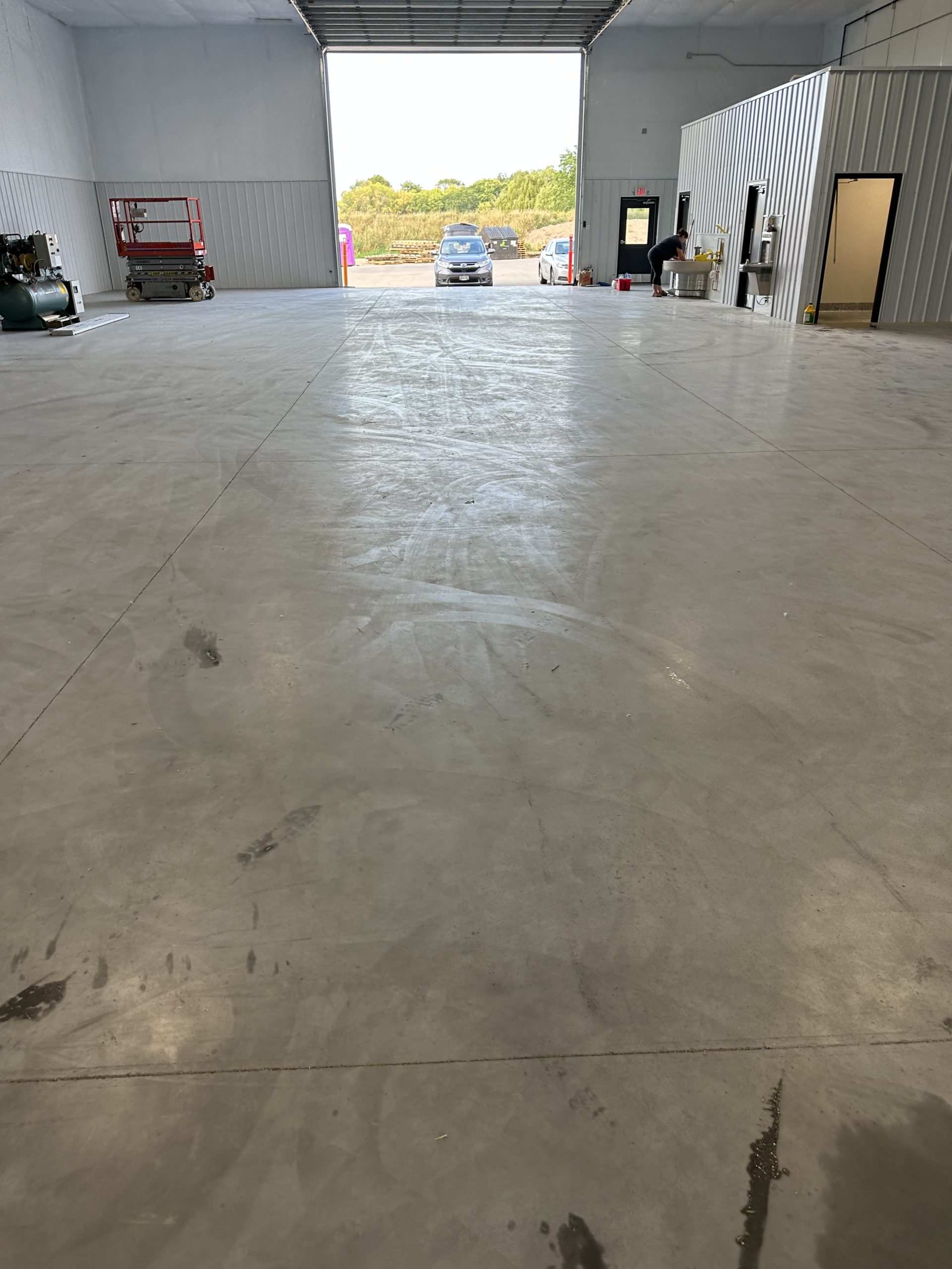 Warehouse cleaning service